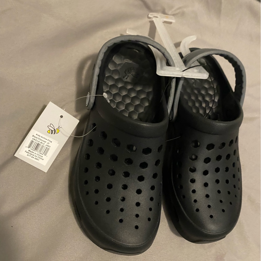 Joybees 🐝 Crocs Style Clogs Size J3